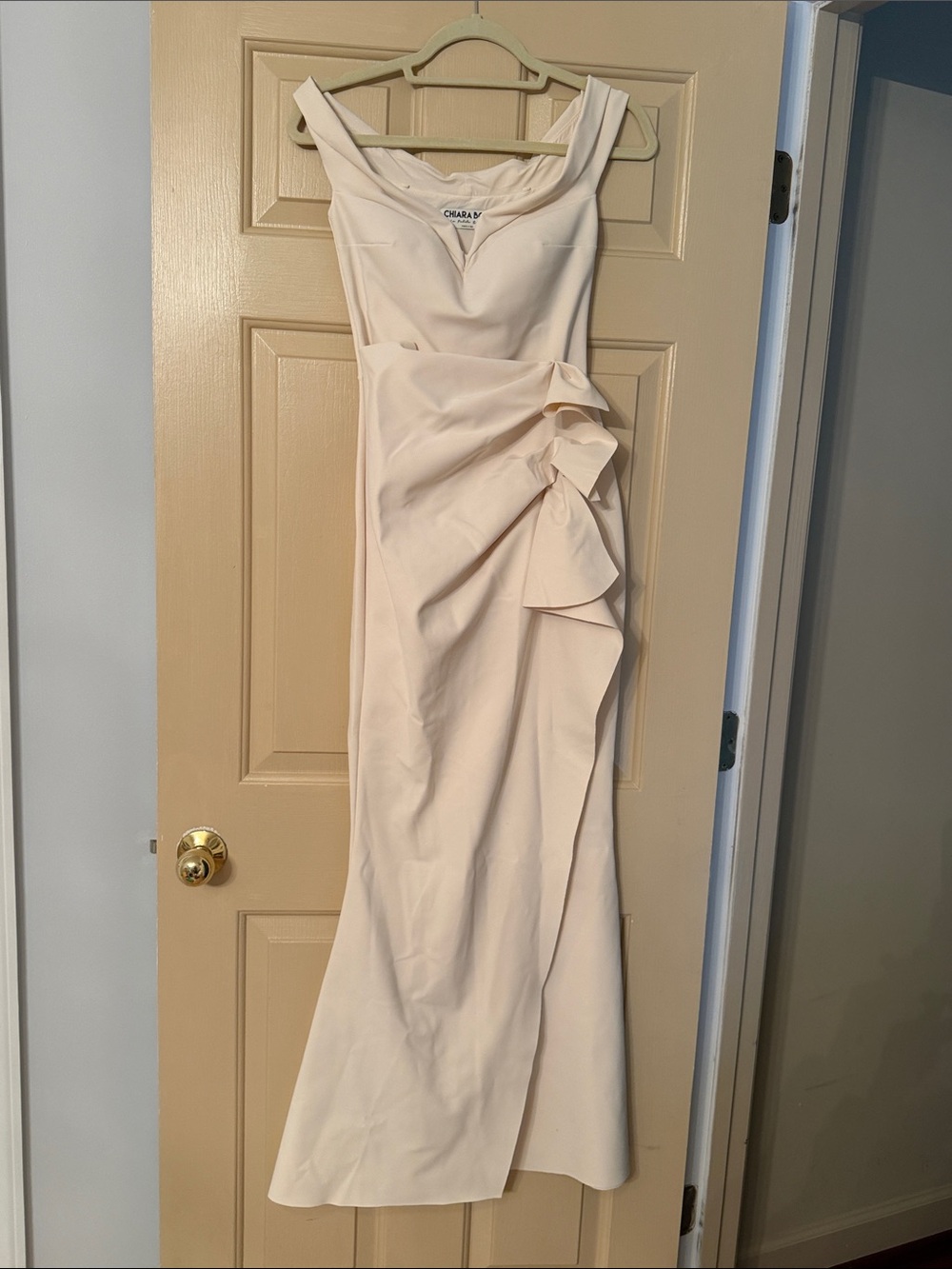 Chiara Boni Cream Off-Shoulder Bridal Gown or Mother of Bride Formal.  NWOT